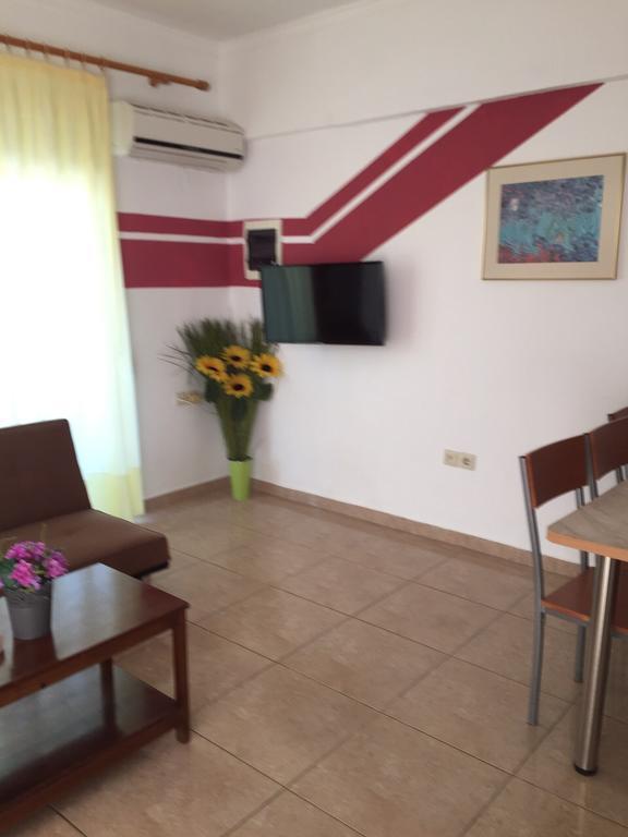 Toula'S Apartments فاليراكي المظهر الخارجي الصورة
