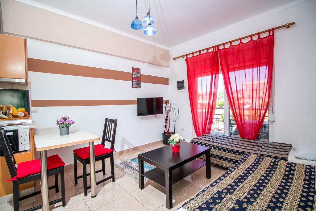 Toula'S Apartments فاليراكي المظهر الخارجي الصورة